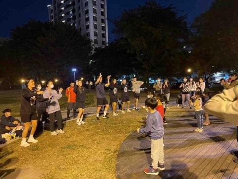 劉竹 - 因科系關係有到校外教幼稚園小朋友幼兒韻律