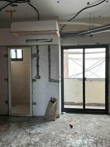 黃子彬 - 落地窗舊換新