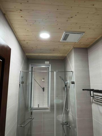 寅禾工程行 - 浴厠崁燈更換安裝