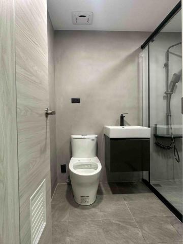 宏業油漆工程 - 無接縫微水泥浴室