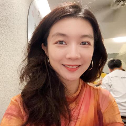 提供電繪板服務的專家Isa