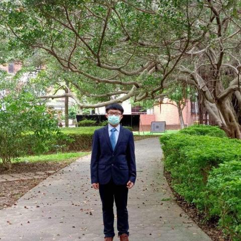 提供刮痧圖解服務的專家胡勝鈞