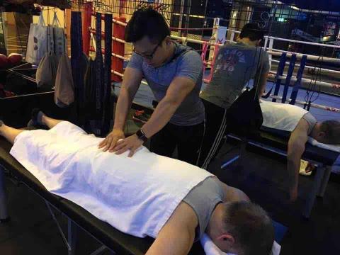 周旻漢 - 上完課 再按摩