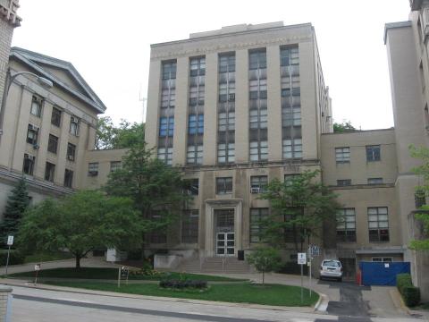 黃義政 - 匹茲堡舊工程大樓普物實驗教室（普物實驗助教）