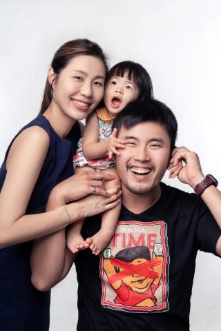 Alvin影像工作室 - 全家福寫真