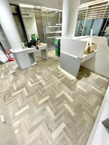 敦品窗簾-阿烜 - 塑膠地磚、卡扣式-人字貼