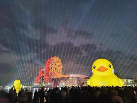 統強小客車租賃 - 高雄黃色小鴨