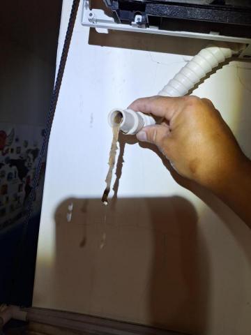 洗多多 冷氣空調清潔 - 水垢堵塞 洗多多 冷氣空調清潔 - 水垢堵塞