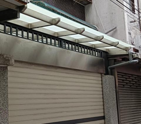 呂逢彬 - 玻璃採光罩