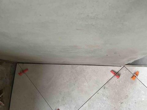 事事怡企業社 專業泥作房屋修繕大小事 - 地磚整平器 事事怡企業社 專業泥作房屋修繕大小事 - 地磚整平器