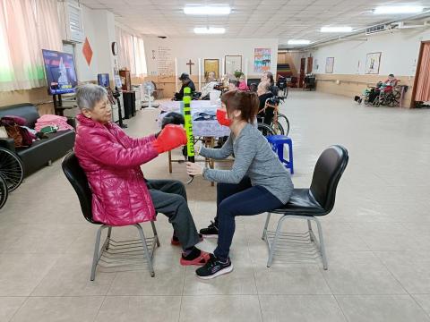 陳宛琳 - 衰弱長者拳擊訓練