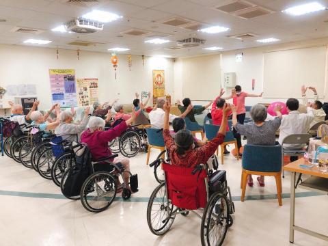 陳宛琳 - 輪椅族長者運動訓練