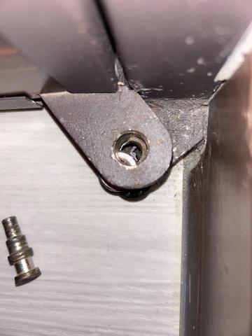 書田企業，地絞鏈，門弓器，平推鎖.門卡卡.門脫落[鐵工] - 絞鏈修復