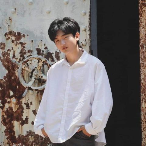 提供行政保全工作內容服務的專家蕭弘毅