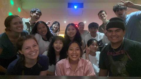 劉采蓁 - 一起去KTV勁歌熱舞