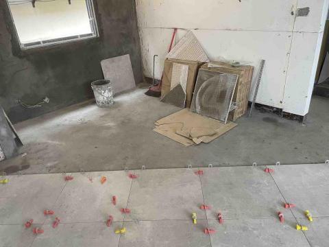 事事怡企業社 專業泥作房屋修繕大小事 - 地磚 事事怡企業社 專業泥作房屋修繕大小事 - 地磚