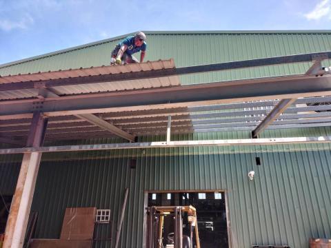 以福工程行 - 廠房屋頂修繕工程