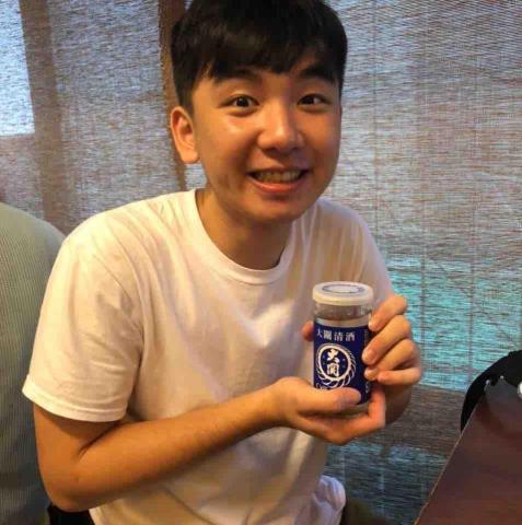 提供相機街服務的專家James