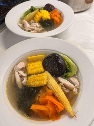 Jade’s kicthen（潔德作菜） - 七樣雞湯麵