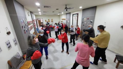 陳宛琳 - 健康長者拳擊運動訓練