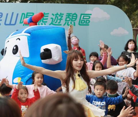 LuLu帶動唱姐姐/張苡蕎 - 公園啟動唱跳開場秀