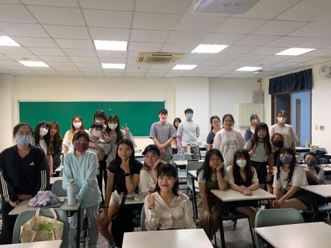 The O2 Lab涵養量皮拉提斯館 - 弘光科技大學演講