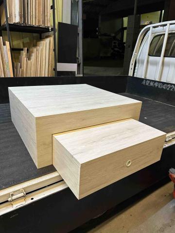 王毅丞 - 客戶客製化需求，美睫美甲椅用的增高箱