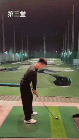 Empower 高爾夫學院  - 初學者學員第三堂課vs.第七堂課比較