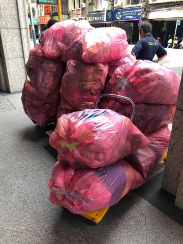 劉安迪 - 等垃圾車中～大樓集運不用載