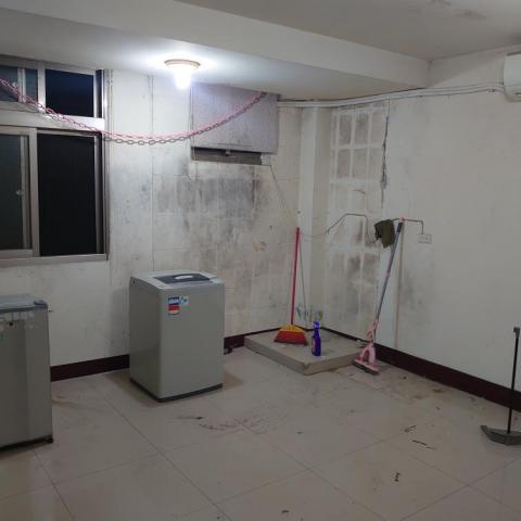 修家工程 - 整理牆面髒污 批土 研磨