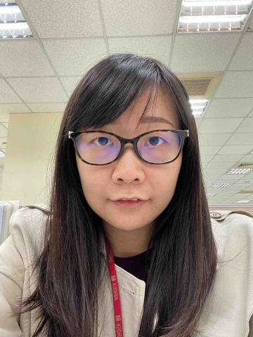 提供Word Excel服務的專家Nikki H