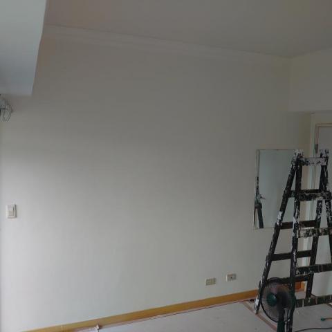 修家工程 - 批土油漆（滾輪式完成）