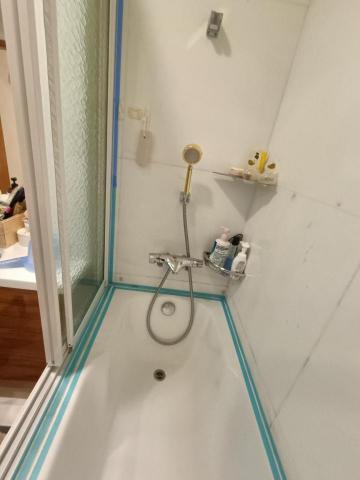 唯舜居家水電 - 乾濕分離浴缸矽力康發霉刮除重打