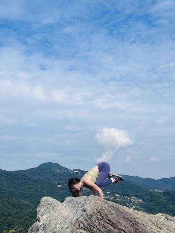 江晏庭 瑜伽老師 - 