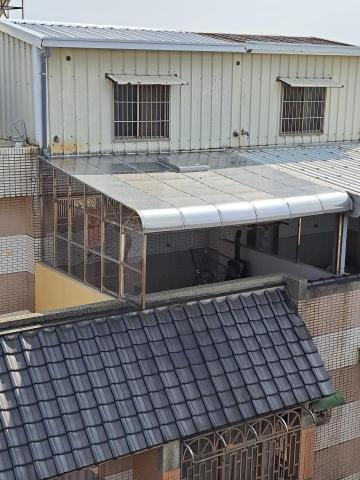 承澤 - 原有採光罩PC板破裂，更換白鐵平板304材質