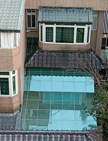 呂逢彬 - 鋁鋼構玻璃屋自工專業漂亮，這個案子250000