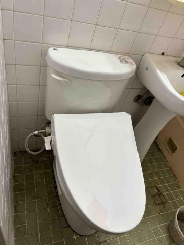 徐尚緯 - 馬桶舊換新改偏心管案例