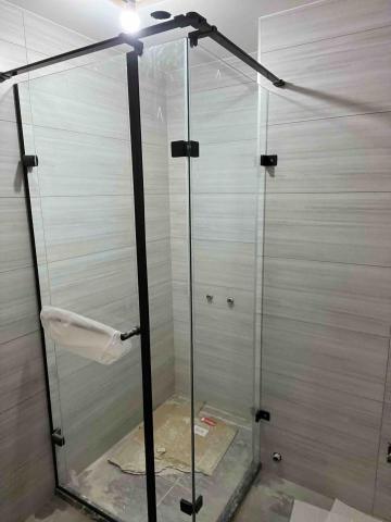 鴻圖淋浴拉門 - L型三片式開啟門