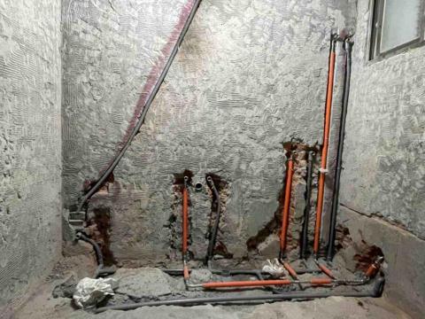 晉淵水電工程 - 南投竹山，30年以上老屋透天，浴室水路重新配