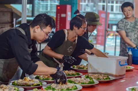 柳樹工作室WilloW - 工作或活動場景照片。此為基隆的辦桌紀錄。