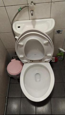 瀧水電 - 馬桶漏水狀況排除