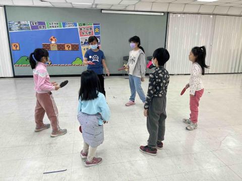 陳詩沄 - 利用遊戲讓小朋友更喜愛桌球！
