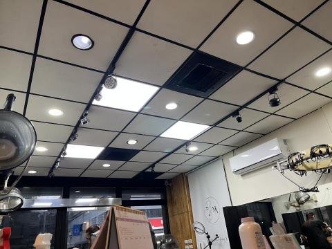 陳世杰 - 崁燈 平板燈 更換