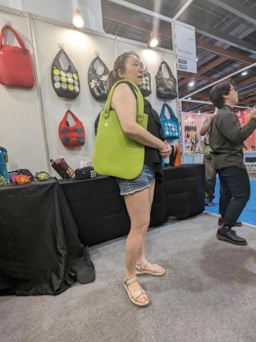 Zoe 成人英文會話/中英翻譯/口譯服務 - 2024 支持台灣原創設計Axon Zoe 成人英文會話/中英翻譯/口譯服務 - 2024 支持台灣原創設計Axon