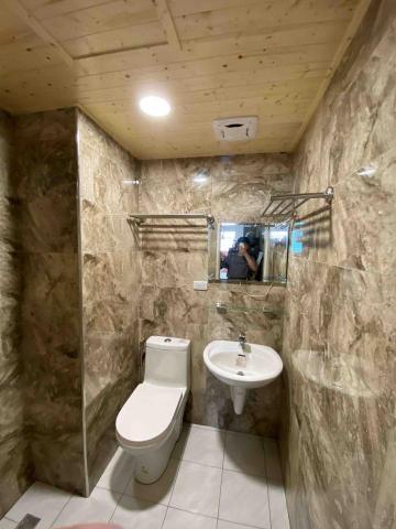 徐尚緯 - 套房衛浴設備安裝