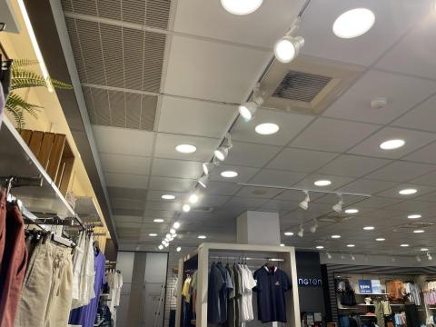 陳世杰 - 商場 崁燈 軌道 軌道燈 全面更換