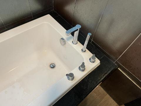 陳世杰 - 浴缸 水龍頭 排水 套件組更換