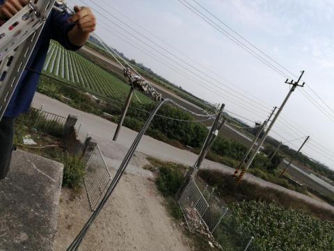 陳世杰 - 電線架空 引電入內
