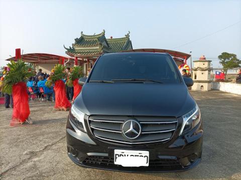 鄭旻修 - 2024年賓士Vito豪華商務九人座，乘客8位，旅程附司機兼導遊，乘客險等，機場，碼頭，車站等接送服務，專屬客製化訂製行程，景點導覽解說