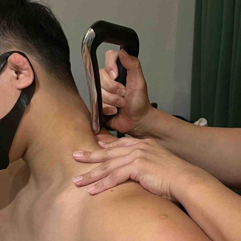 bong_kim_sum放輕鬆運動按摩 - 加熱式筋膜刀用於加速肌肉軟化及筋膜層的重整